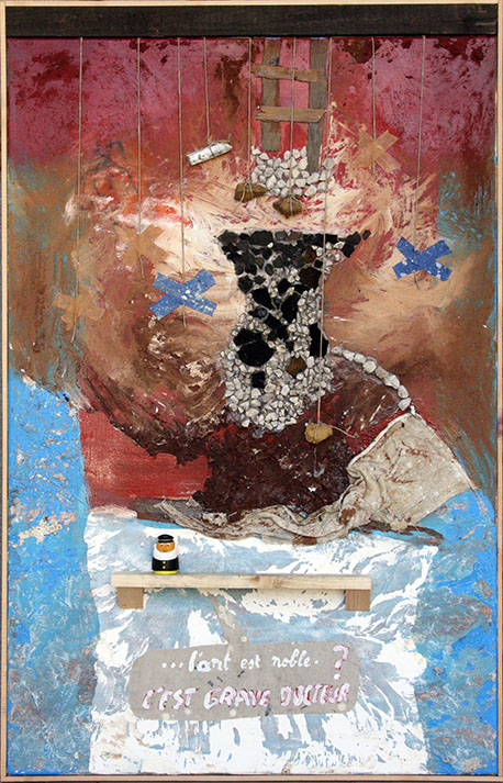 Sitting on a shelf, the world scares / Assis sur une étagère, le monde effraie